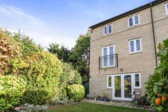 5 Bedroom End of Ter...